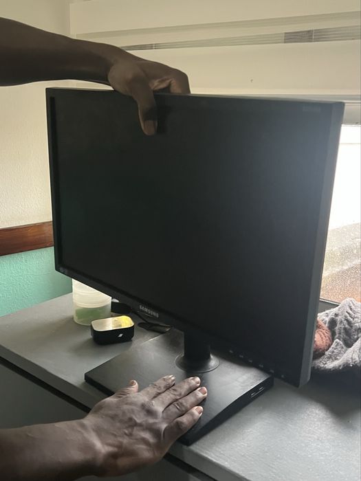 Torre Acer+Monitor Samsung