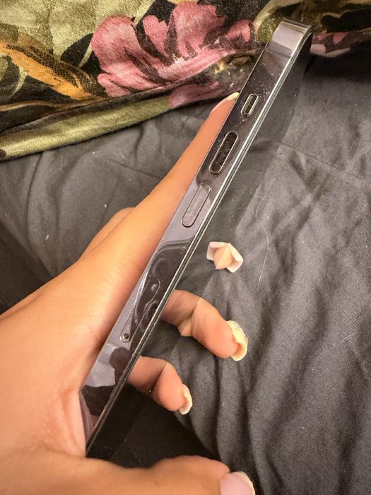 Iphone 14 PRO stluczone plecki