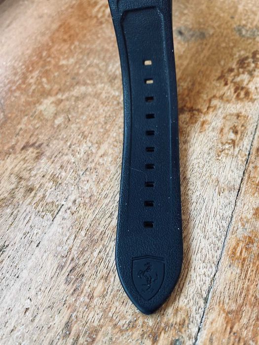 Excelente relógio masculino Scuderia Ferrari Apex Silicon