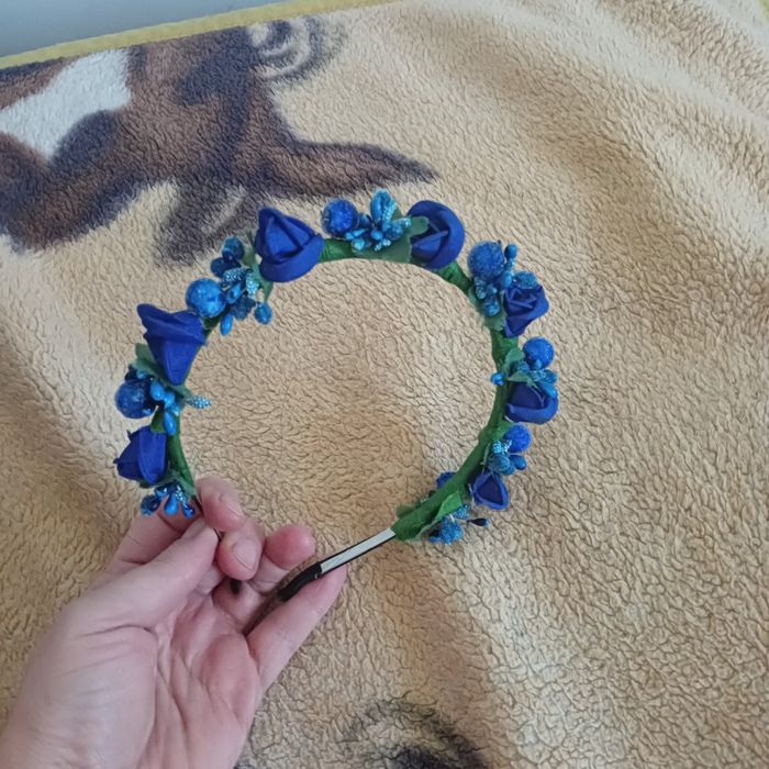 Cudowna opaska w kwiaty