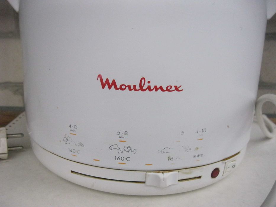 Продам фритюрницу Moulinex