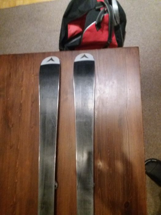 Narty Dynastar Omedrive Team.