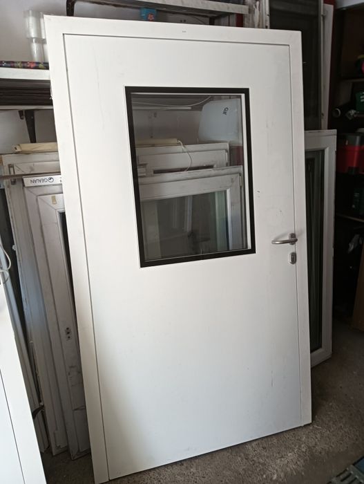 Drzwi aluminiowe ppoż bez progu