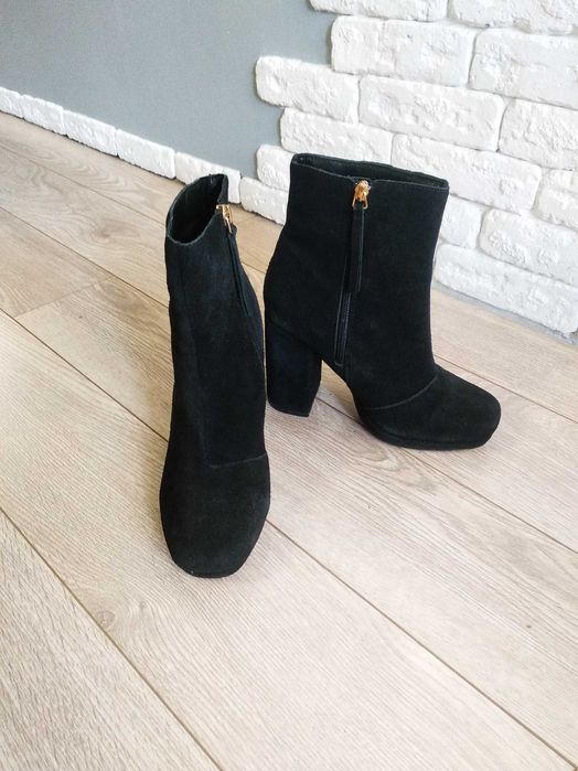 Primark,весняно-осінні замшеві черевички, 37 р