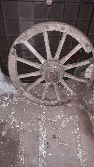 Koło drewniane od wozu