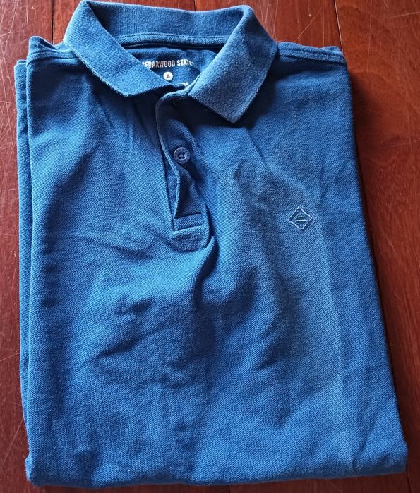Polo azul marinho