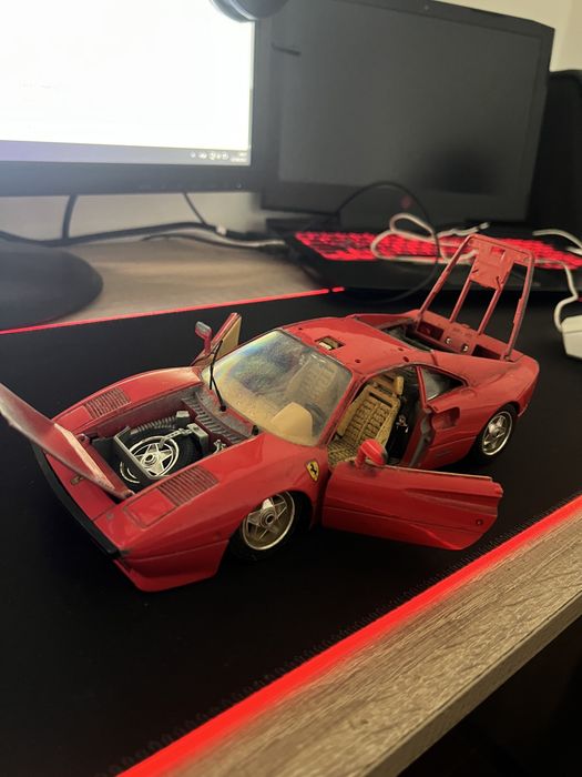 Ferrari  GTO (1984) Burago