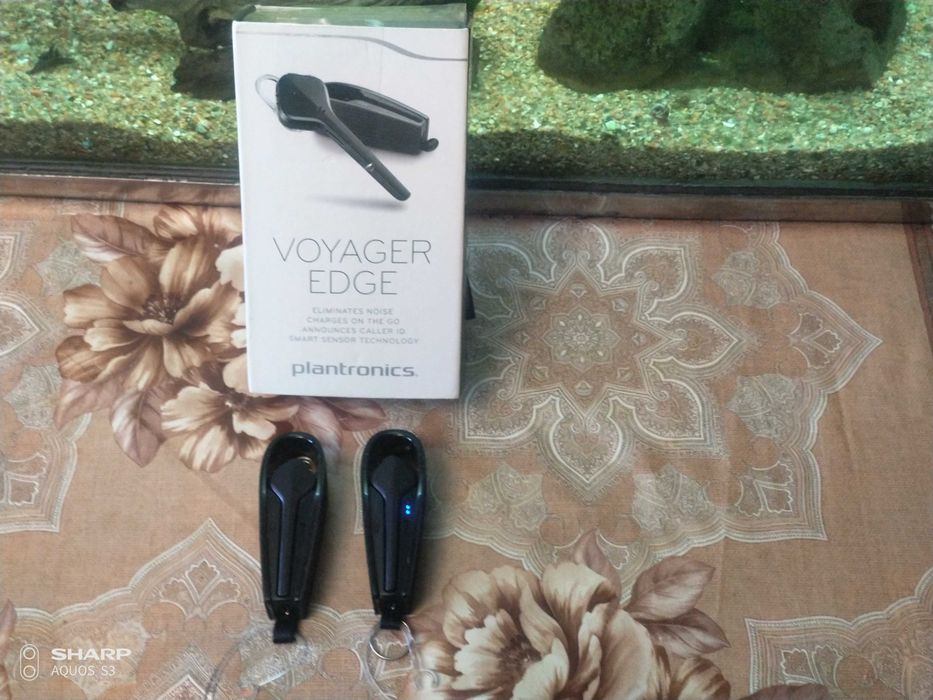 Bluetooth гарнитура Plantronics Voyager 3200
