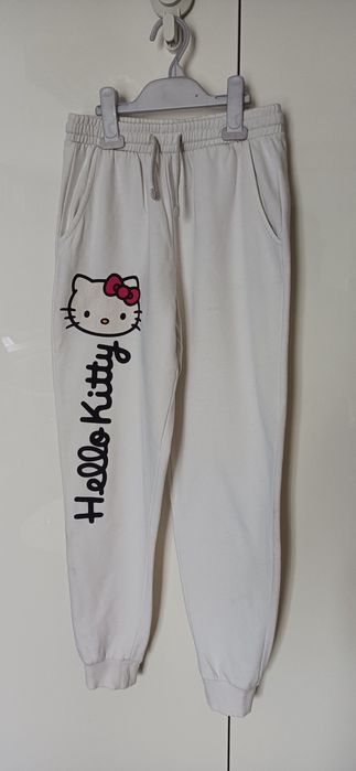 Białe dresy Hello Kitty rozm. 152