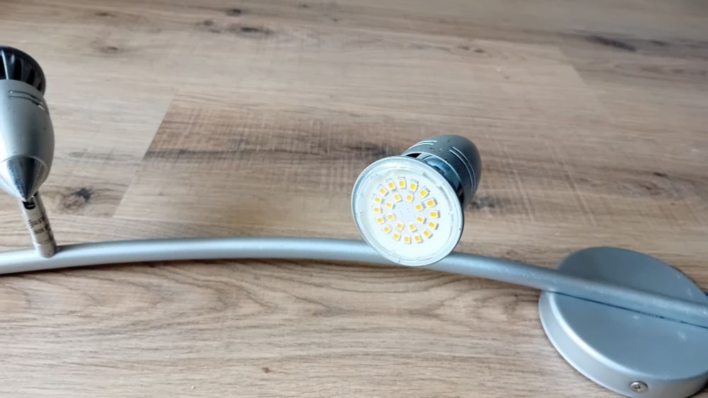 Candeeiro de teto  com 2 lâmpadas led