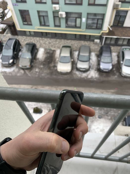 Iphone 11 pro max  зелений