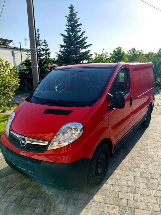 Opel Vivaro 2.5 d maly przebieg przygotowany pod kampera