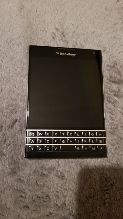 Telefon BlackBerry paszport