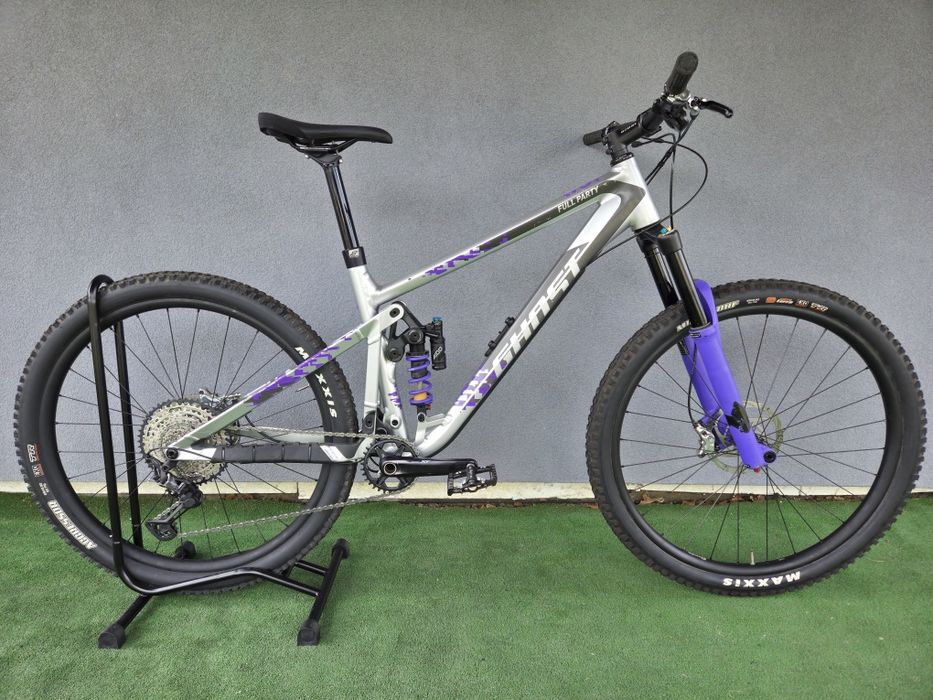 Rower Ghost Riot Full Party 29 1x12 L!
