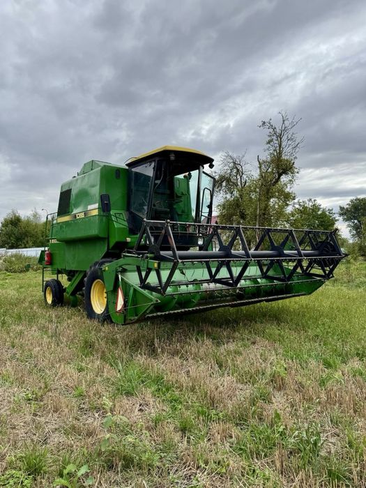 Продам john deere 1065 жатка 4.2м + вузик кондиціонер січкарня