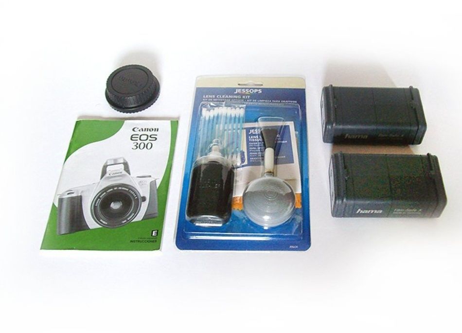 Câmara Canon com objetiva