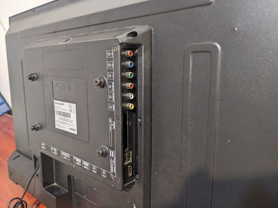 Telewizor Sharp 32 cale, DVB-T2 HEVC, Defekt + pilot