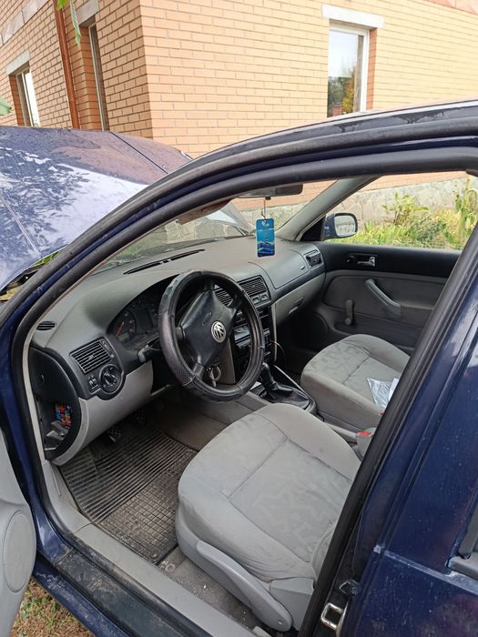 Volkswagen Golf 4 1999 після ДТП