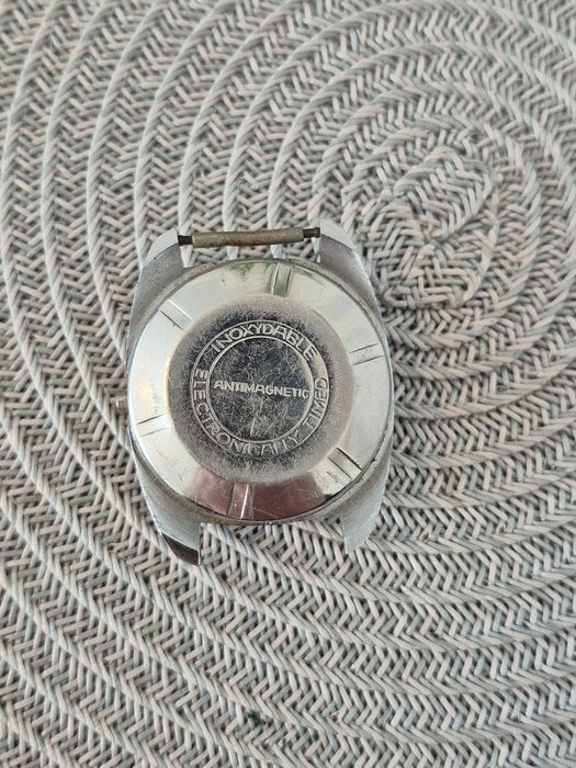 Zegarek Ruhla antimagnetic