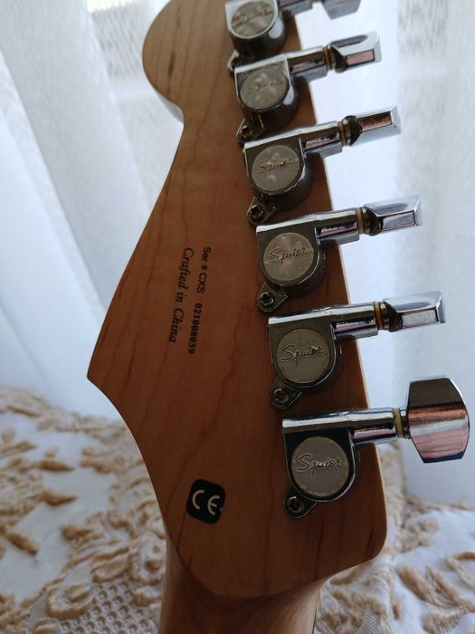 Guitarra Elétrica Squier Fender + Amp + Saco como novo
