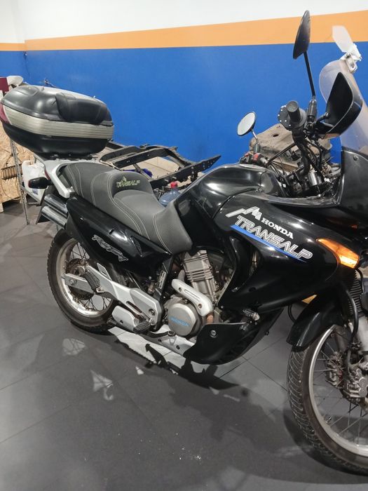 Moto muito boa e fiavel para a idade