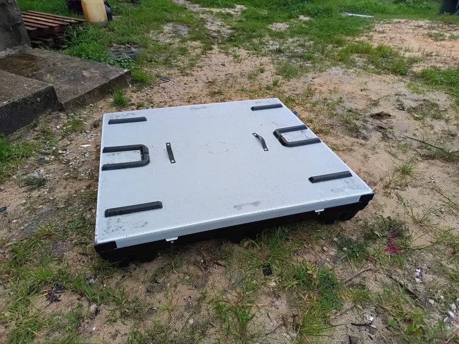Paletes desmontáveis 1500lts