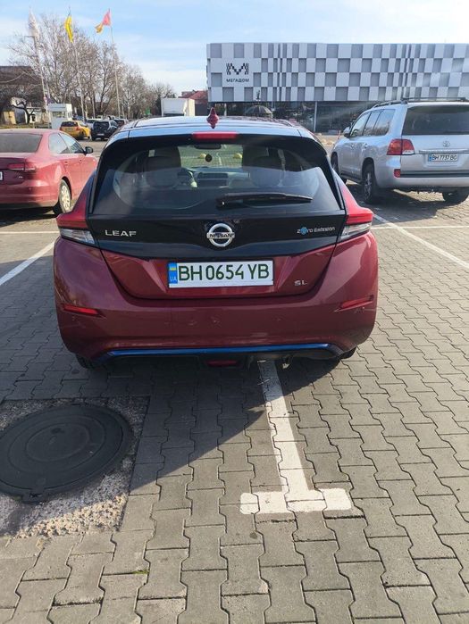 Продам Nissan Leaf 2018