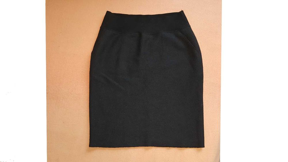 Marc Cain 100% virgin wool r. L