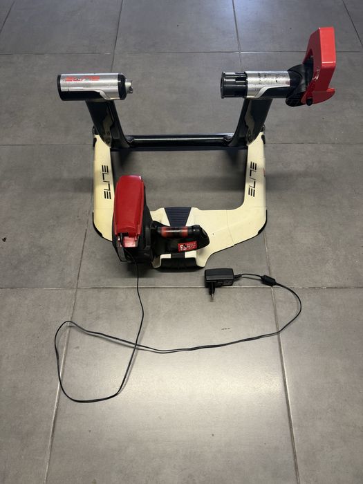 Rolo de treino Elite Qubo Digital Smart B+