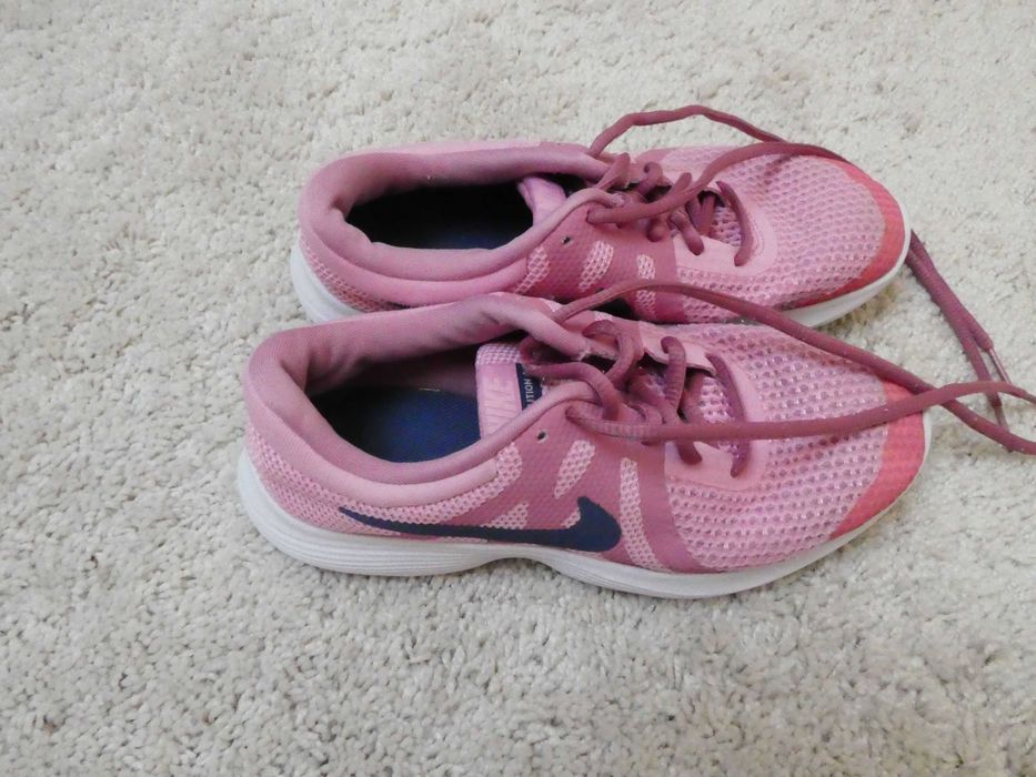 buty Nike r. 37,5