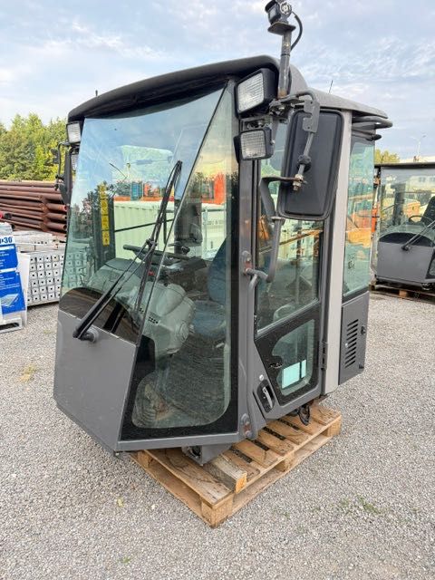 HITACHI ZW 150 KABIN używana kompletna do ładowarki kołowej