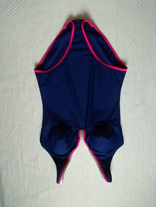 Купальник суцільний EUR 44 розмір