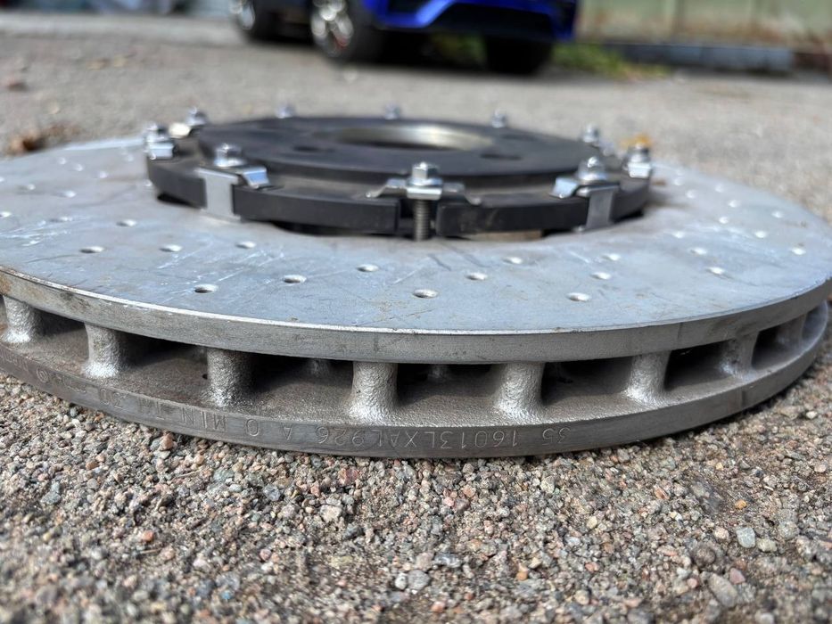 Комплект передних тормозных дисков