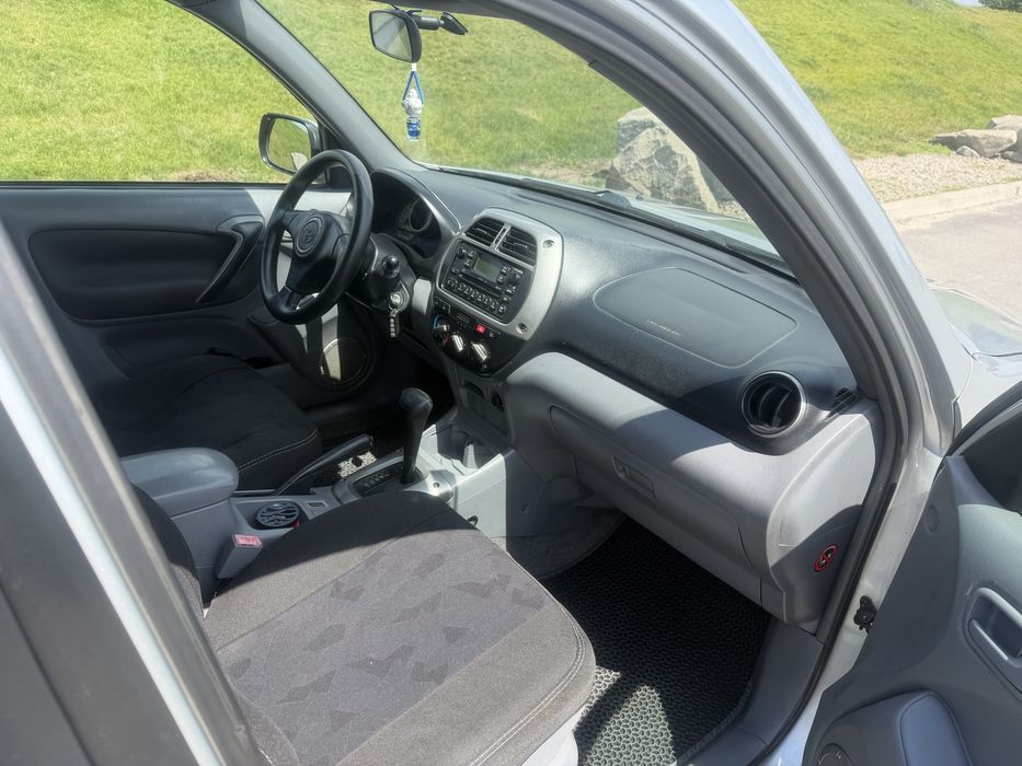 Toyota Rav 4 автомат