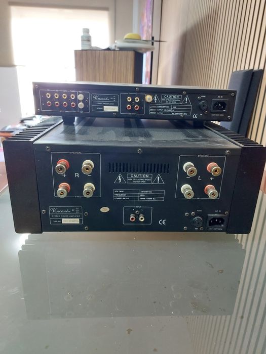 Pre SA31 + power SP 311 da Vicent ambos hibridos  conjunto muito musical e potente para  qualquer tipo de coluna