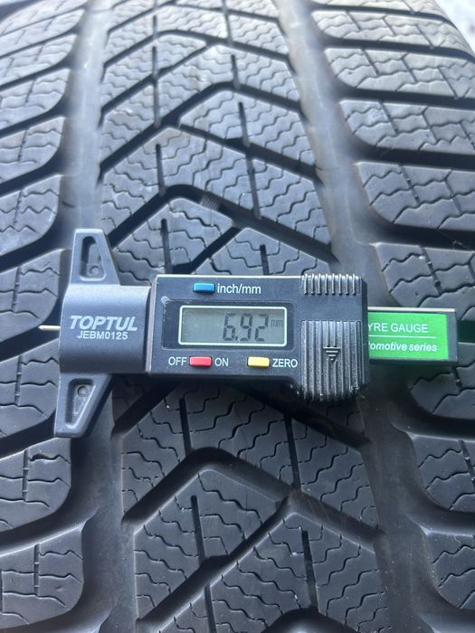 Opony zimowe 245/40R18 x4 szt pierlli 22r