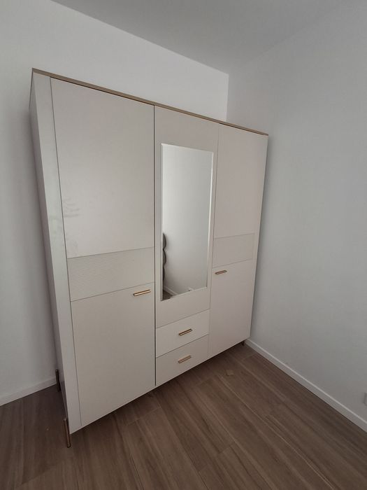 Montaż mebli z paczek, panele podłogowe, lamele ścienne