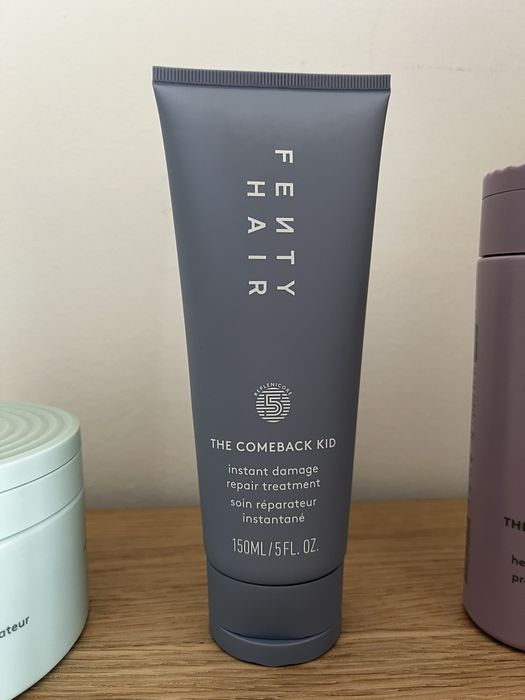 Produtos de cabelo Fenty Beauty nunca usados
