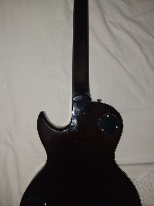 Custom 77 London's Burning deluxe 3 (DL3) (formato Gibson les paul)