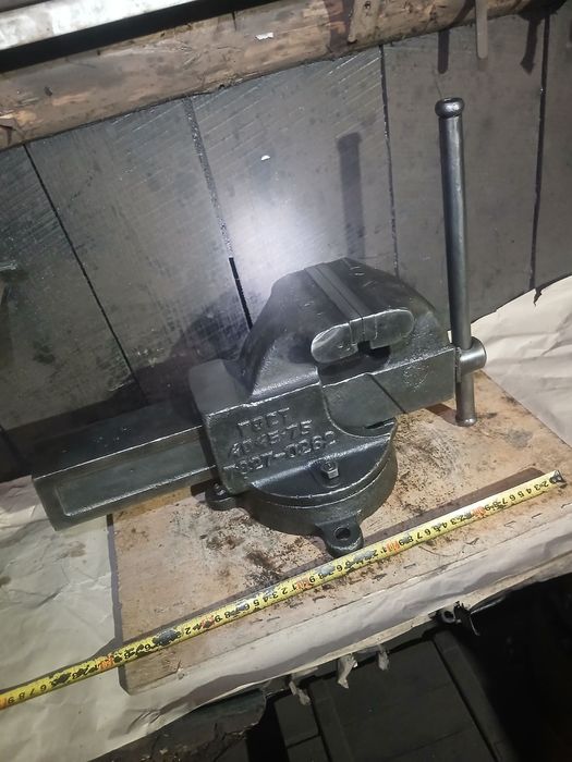 Лещата для роботи