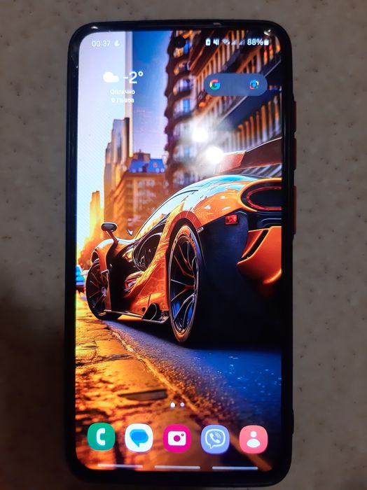 Смартфон Samsung Galaxy S21 FE