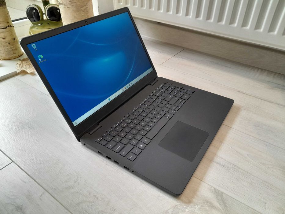 Dell / Core i5 1135G7 11th gen / SSD / Iris Xe / Laptop