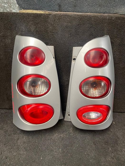 Lampy tyl smart for four prawa lewa