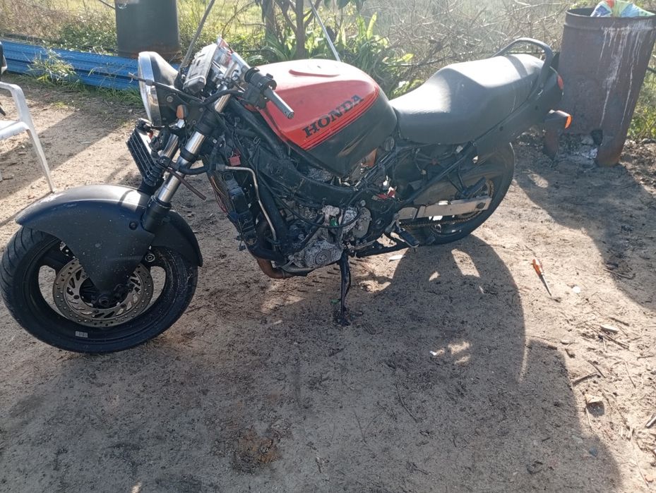 CBR 1000f sc21  peças