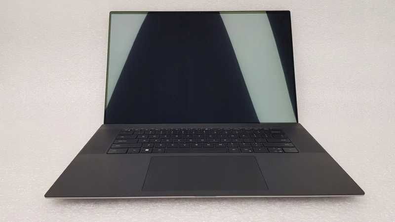 Aluminowo-magnezowy Laptop DELL Precision 5760, CPU IntelXeon + 4K Dotyk + RTXA3000 6GB + 64GB RAM !!!