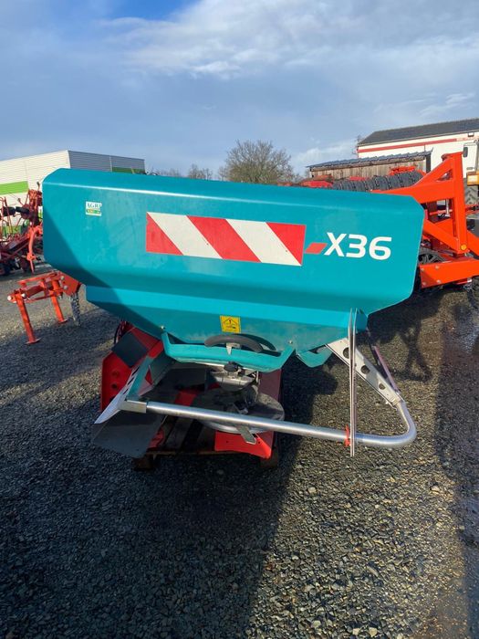 Sulky dpx expert !! Plandeka !! Rozsiewacz do nawozu !! Amazone kuhn