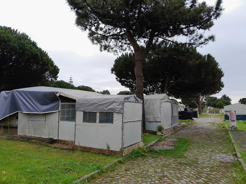 UM Relot moradia fixa no Campismo dos Salgueiros Canidelo Gaia