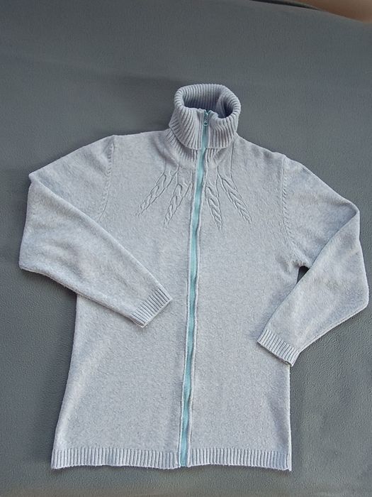 Sweter błękitny L/M