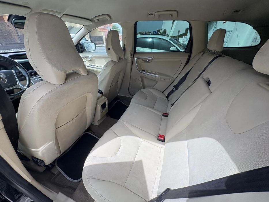 Volvo XC 60 — fotografia 8