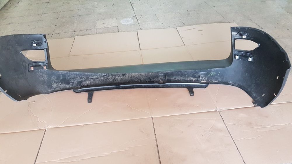 Para choques trás toyota rav4 lll dcat sem roda suplente na mala .